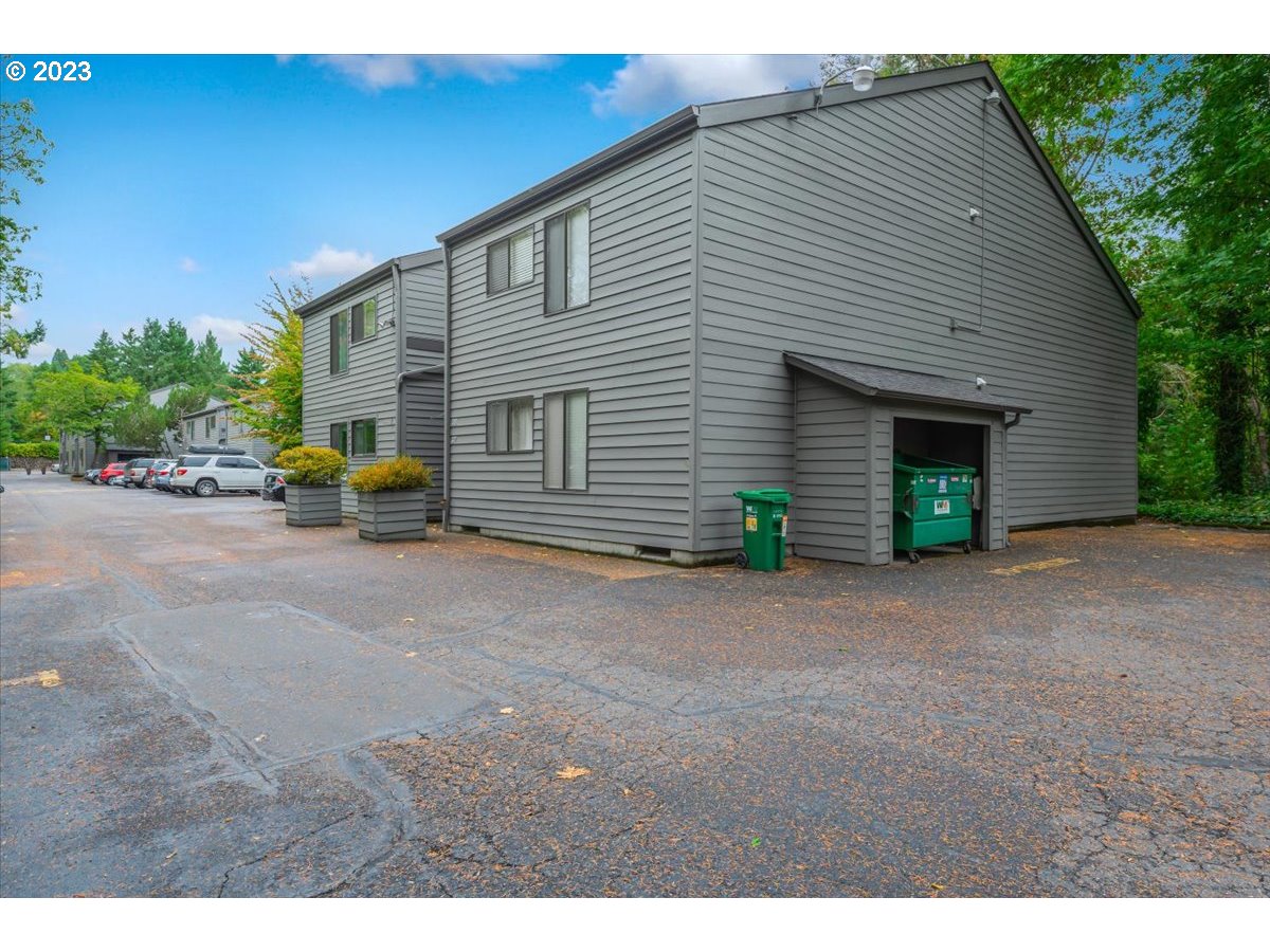 6745 Southwest Scholls Ferry Road, Unit 35 Beaverton, OR 97008 - Photo 26 of 29 Gallery Image 26