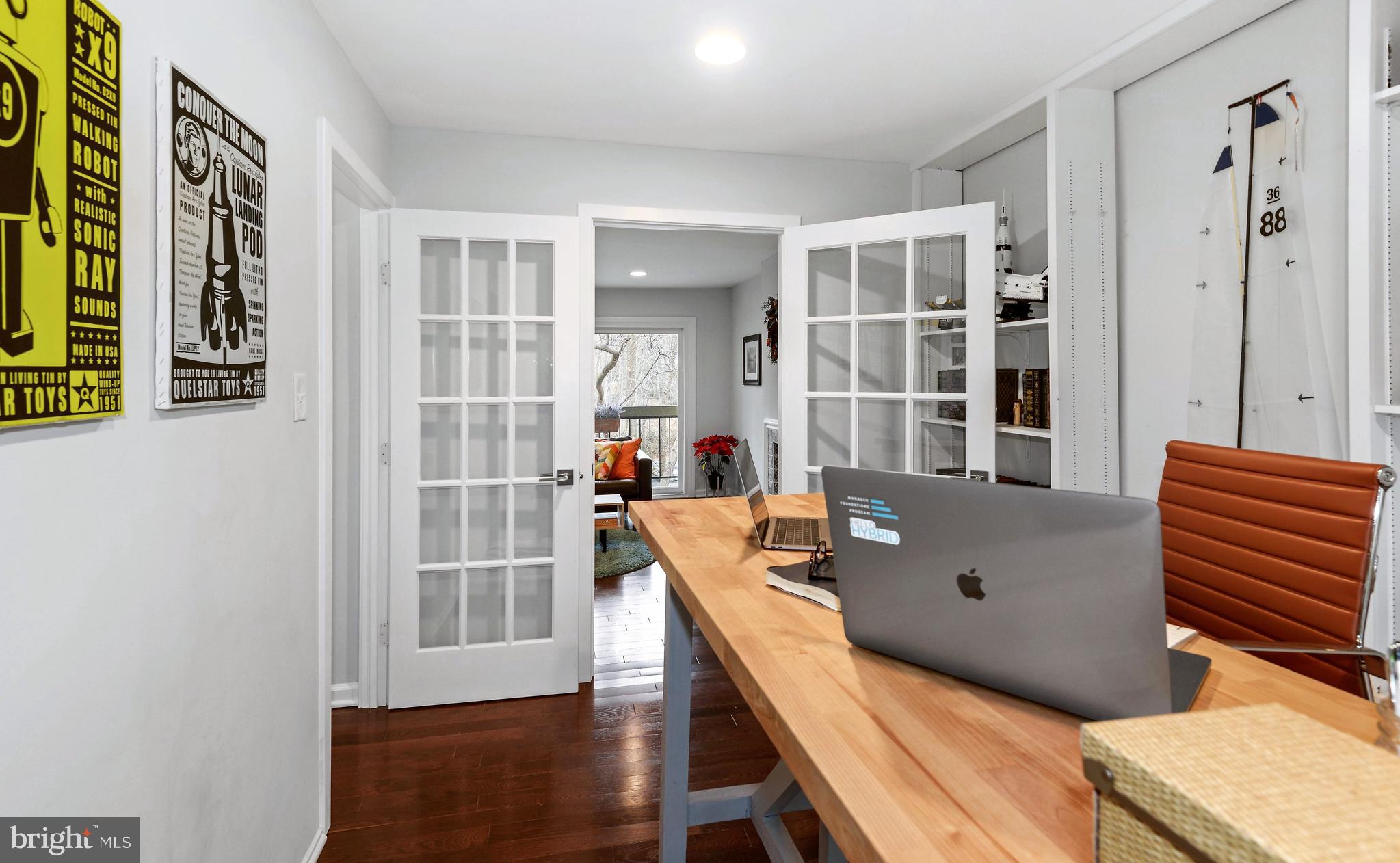11642 Mediterranean Court Reston, VA 20190 - Photo 12 of 42 Main level office (2nd view)