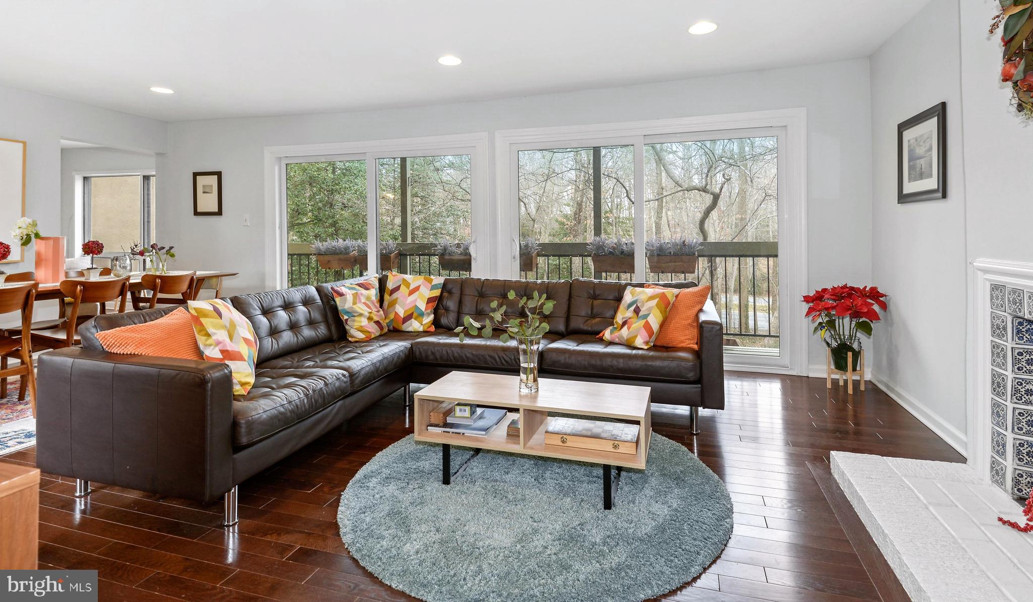 11642 Mediterranean Court Reston, VA 20190 - Photo 2 of 42 Bright Open Foor Plan