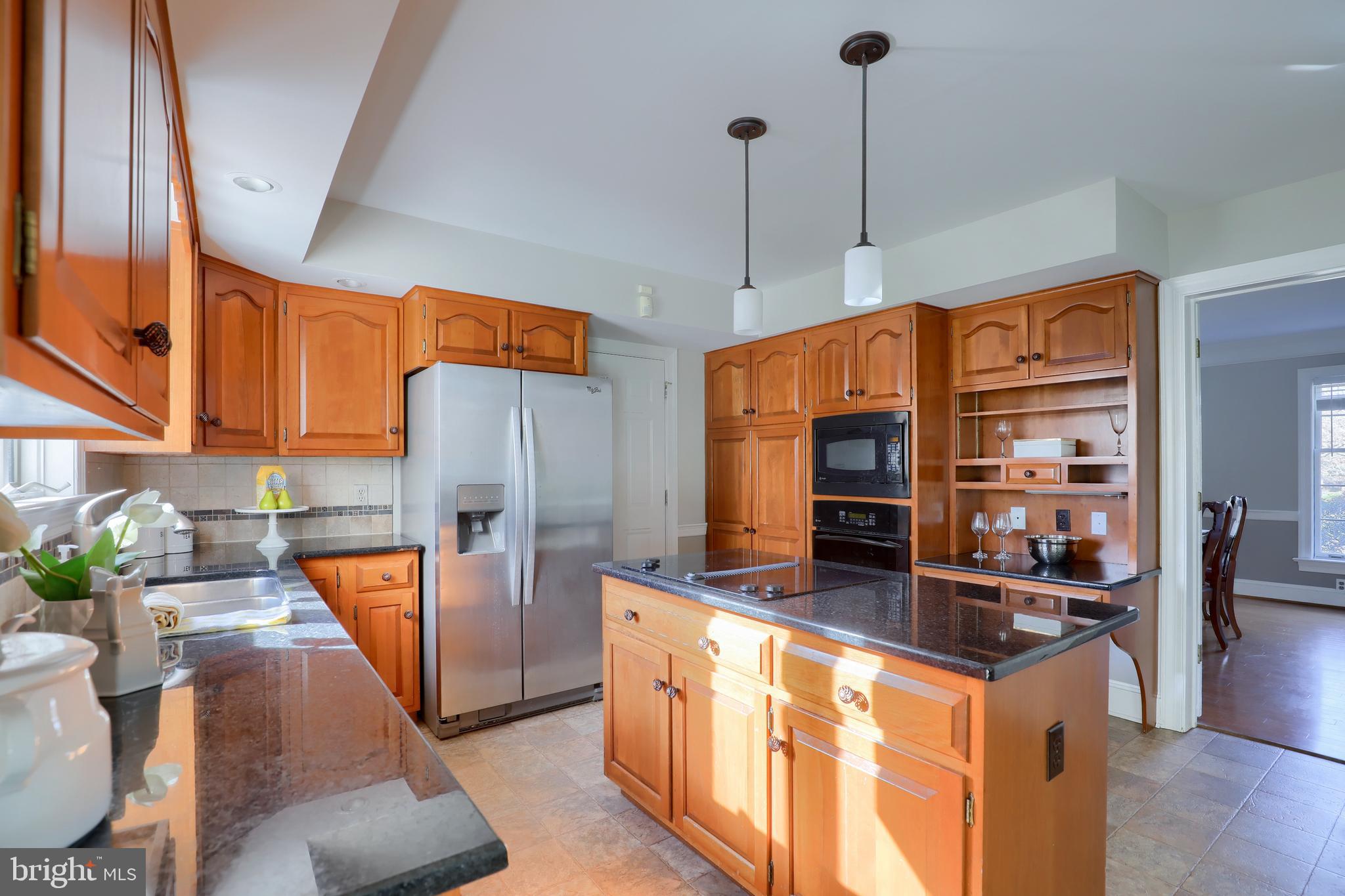 504 Greenhowe Drive Lititz, PA 17543 - Photo 5 of 27 Gallery Image 5