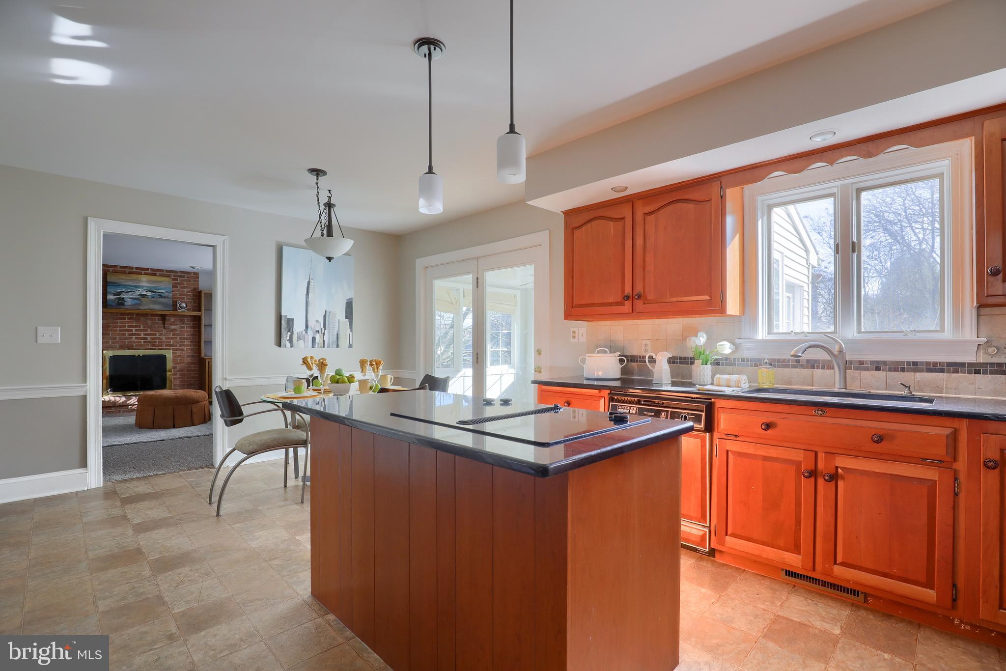 504 Greenhowe Drive Lititz, PA 17543 - Photo 7 of 27 Gallery Image 7