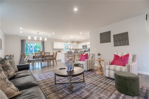 $439,000 | 233 Utica Bnd Court, Seneca, SC 29678