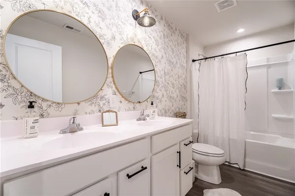 $439,000 | 233 Utica Bnd Court, Seneca, SC 29678