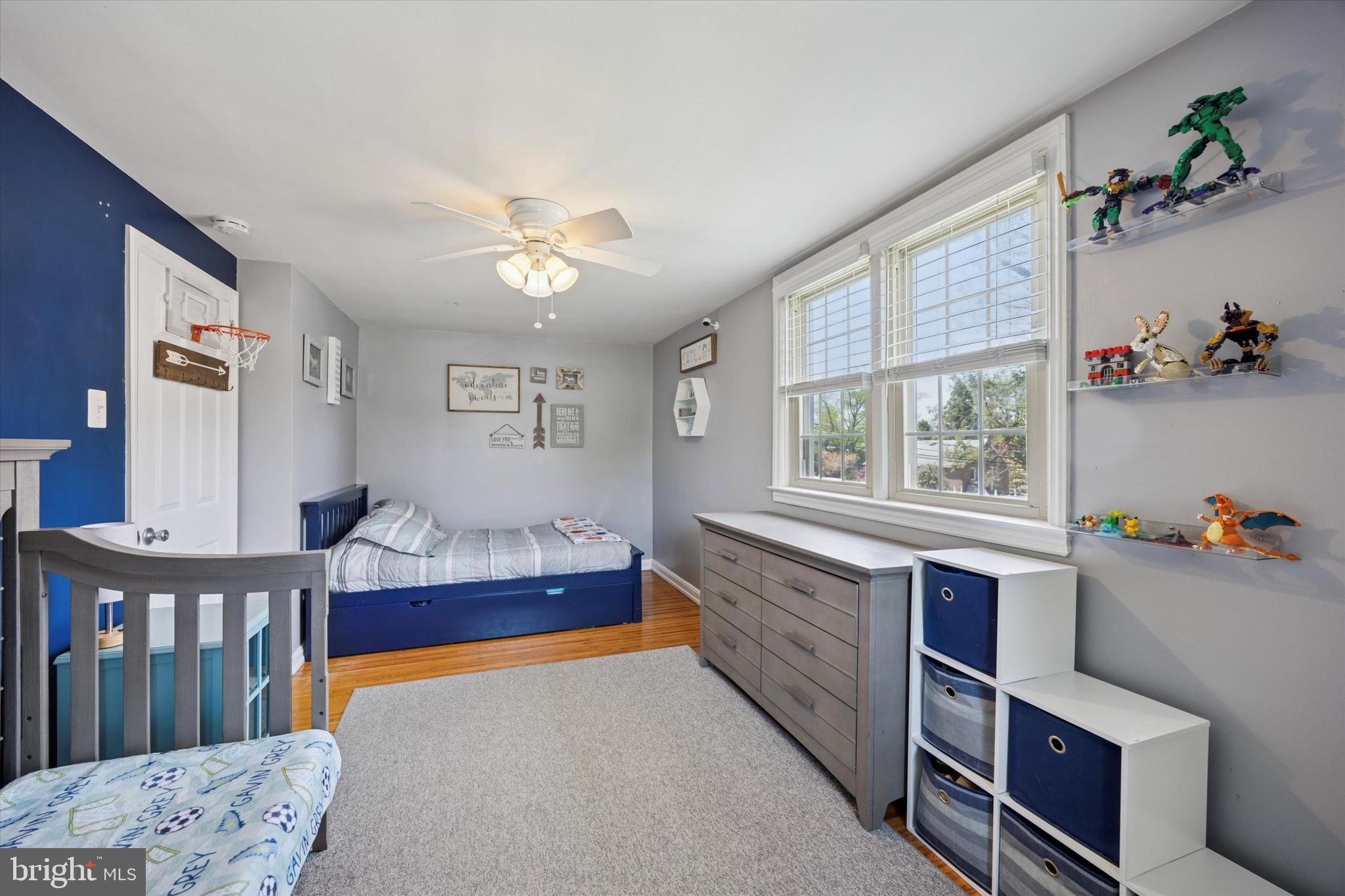 256 Ridgewood Road Springfield, PA 19064 - Photo 27 of 32 a living room with furniture and a window