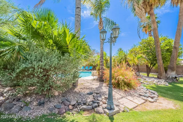 $885,000 | 2160 East Kenwood Street, Mesa, AZ 85213