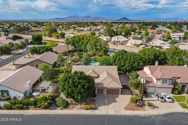 $885,000 | 2160 East Kenwood Street, Mesa, AZ 85213