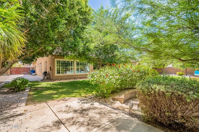 $885,000 | 2160 East Kenwood Street, Mesa, AZ 85213