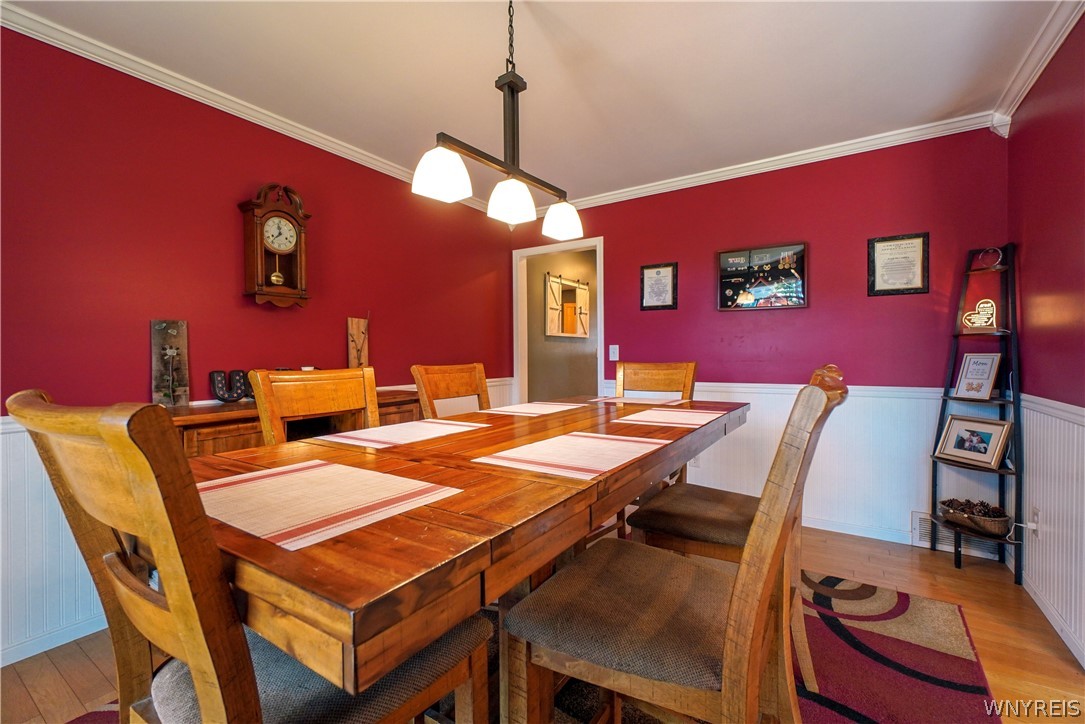 6138 Versailles Plank Road Lake View, NY 14085 - Photo 15 of 50 Dining room