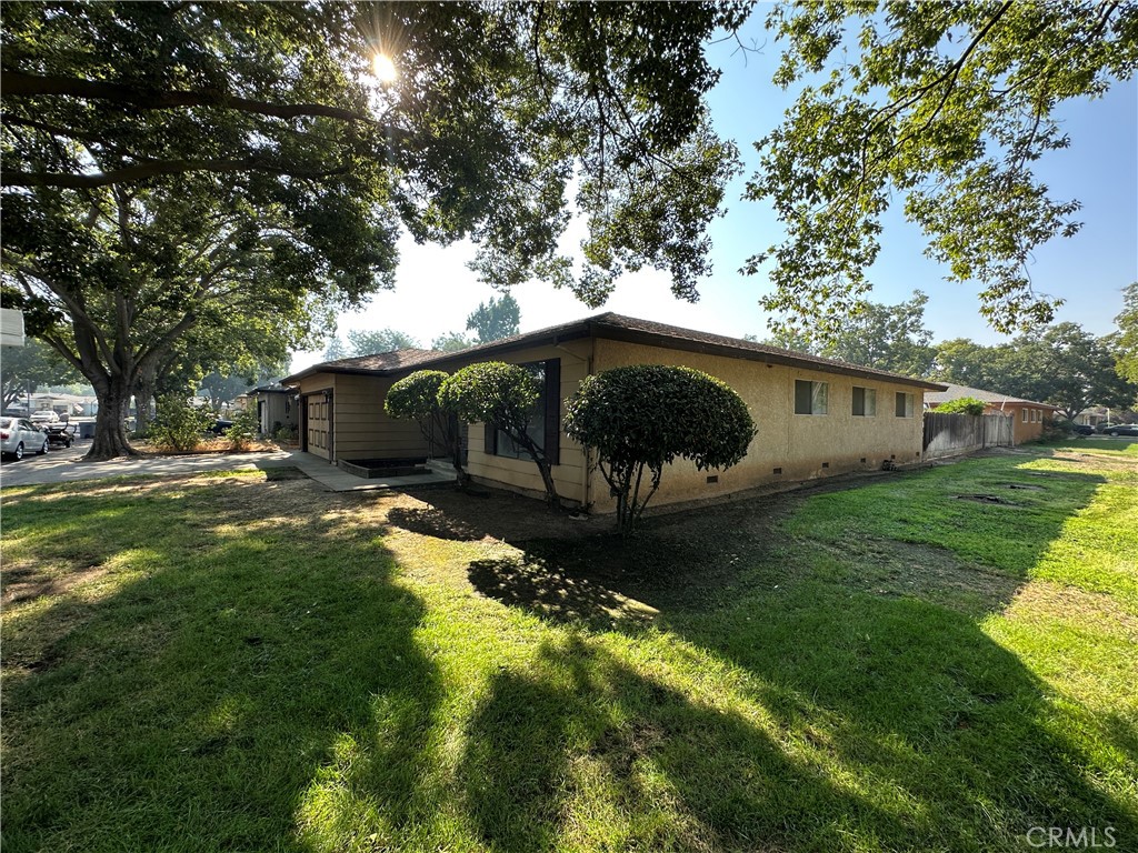 602 Elise Court Merced, CA 95340 - Photo 2 of 20 a view of a house with a back yard