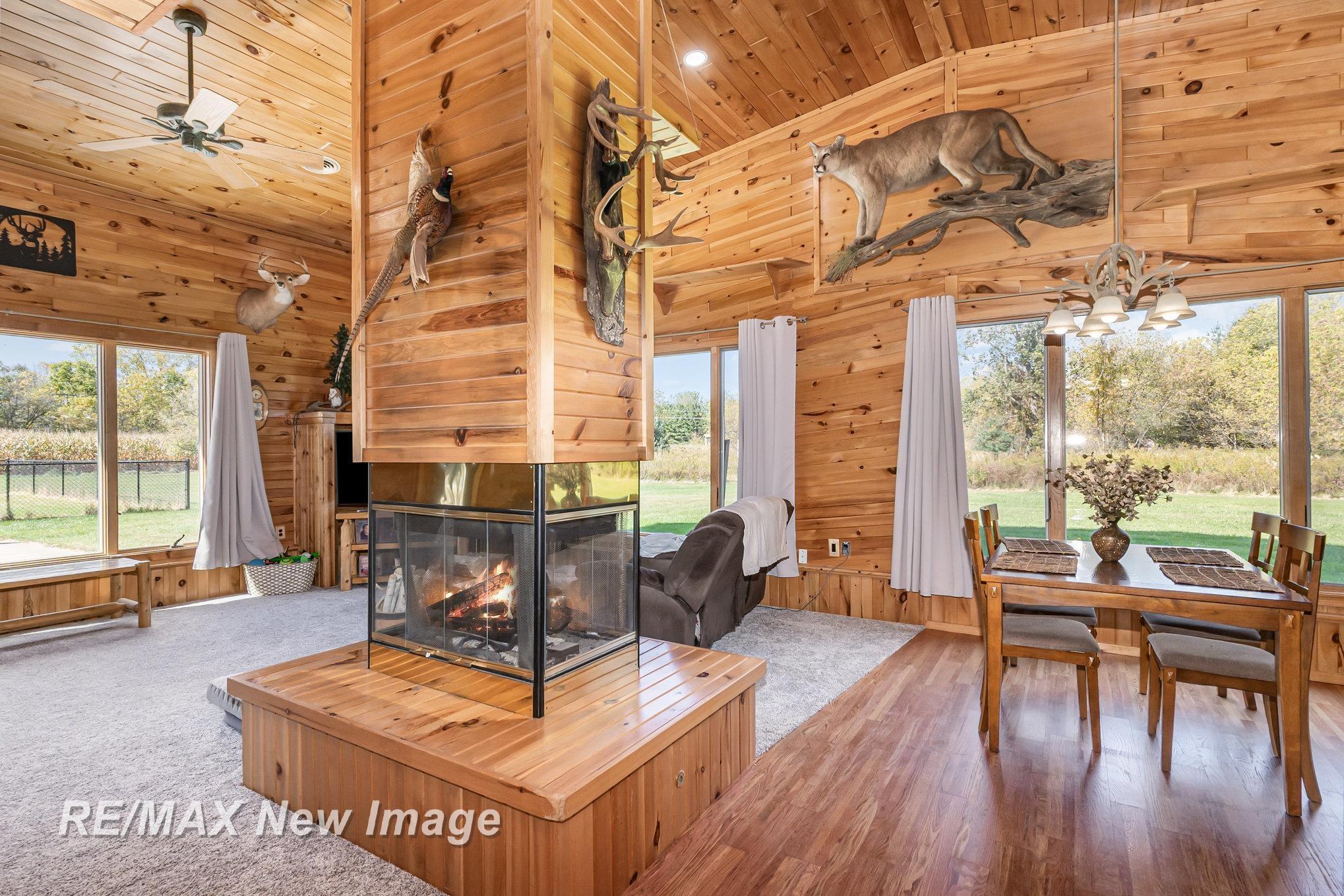 859 East Gordonville Road Midland, MI 48640 - Photo 6 of 31 50191451-de986505-0f40-4338-851b-cd5687f981cd.JPG