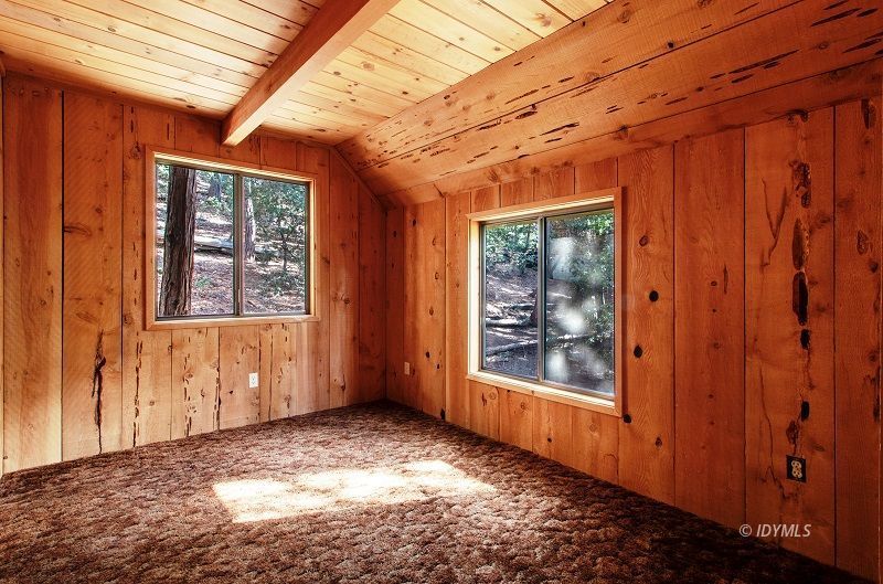25390 Shadow Oaks Idyllwild, CA 92549 - Photo 23 of 39 wooden floor in an empty room