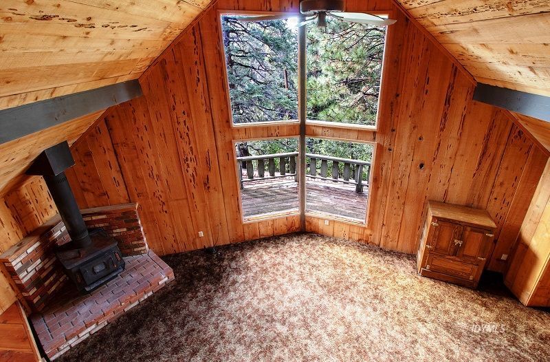 25390 Shadow Oaks Idyllwild, CA 92549 - Photo 24 of 39 a view of an entryway with wooden floor