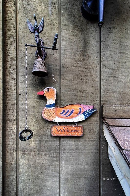 25390 Shadow Oaks Idyllwild, CA 92549 - Photo 7 of 39 a bathroom with a sink and mirror