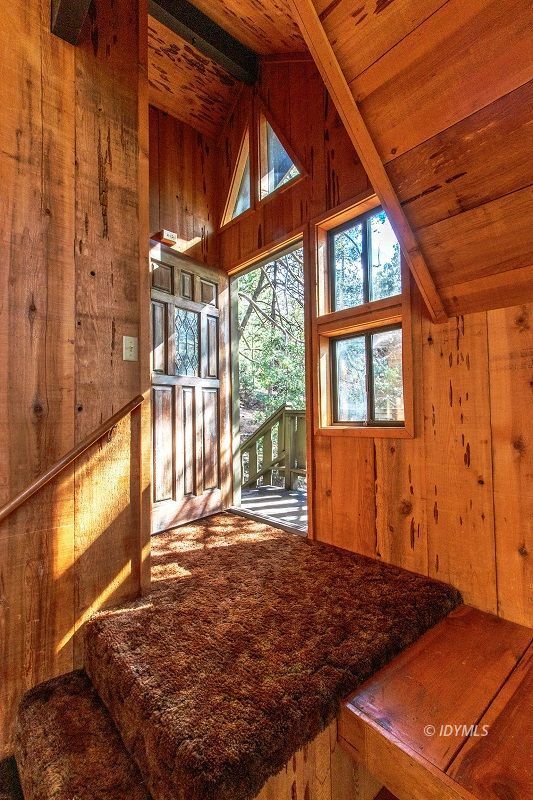 25390 Shadow Oaks Idyllwild, CA 92549 - Photo 8 of 39 a view of an empty room