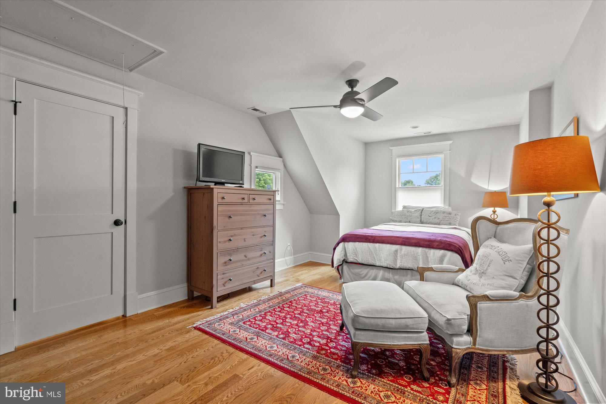 307 East Glebe Road Alexandria, VA 22305 - Photo 33 of 52 Bedroom #3