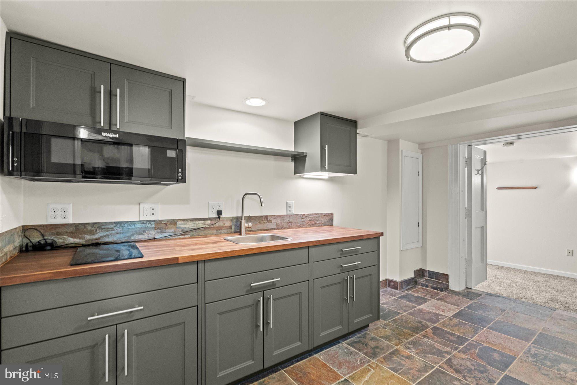 307 East Glebe Road Alexandria, VA 22305 - Photo 38 of 52 Basement kitchenette