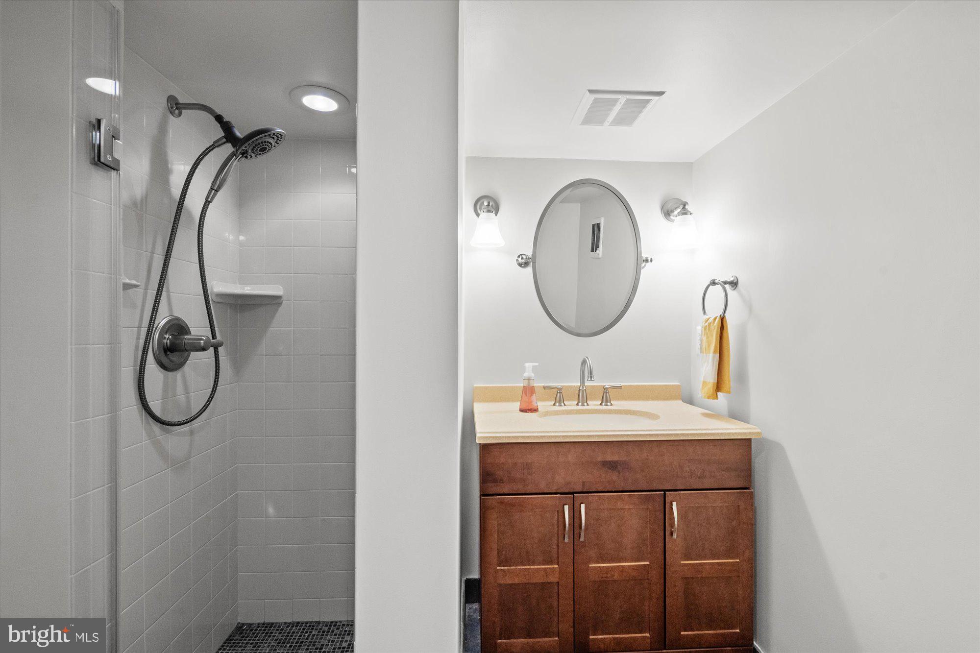 307 East Glebe Road Alexandria, VA 22305 - Photo 40 of 52 Full bathroom in the basement