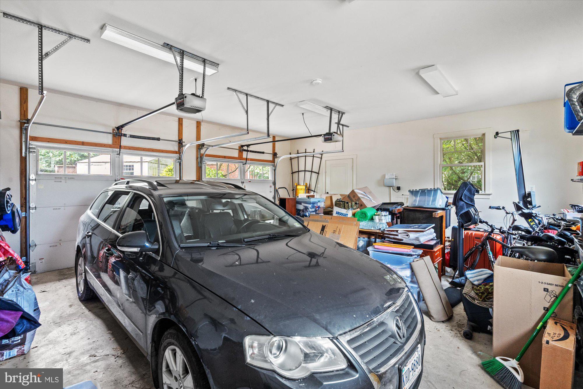 307 East Glebe Road Alexandria, VA 22305 - Photo 6 of 52 2-car garage