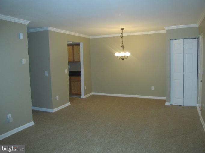 14905 Rydell Road, Unit 303 Centreville, VA 20121 - Photo 4 of 17 Dining Room