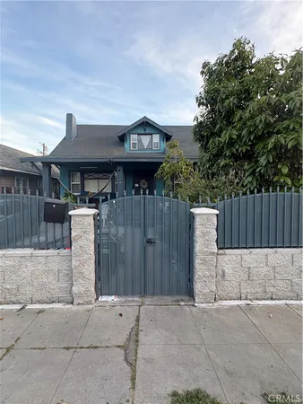 $950,000 | 1046 West 49th Street, Los Angeles, CA 90037