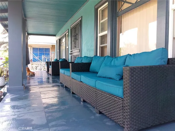 $950,000 | 1046 West 49th Street, Los Angeles, CA 90037