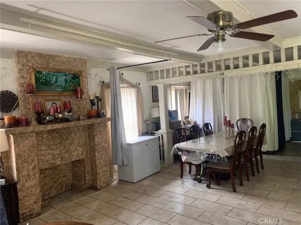 $950,000 | 1046 West 49th Street, Los Angeles, CA 90037
