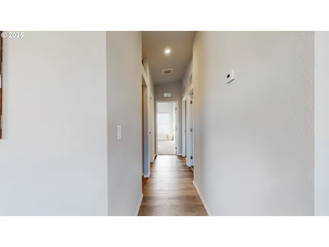 $299,950 | 303 Oregon Trail Boulevard, Boardman, OR 97818