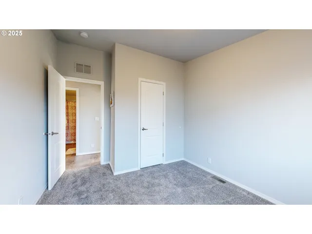 $299,950 | 303 Oregon Trail Boulevard, Boardman, OR 97818