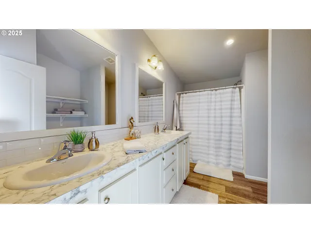 $299,950 | 303 Oregon Trail Boulevard, Boardman, OR 97818