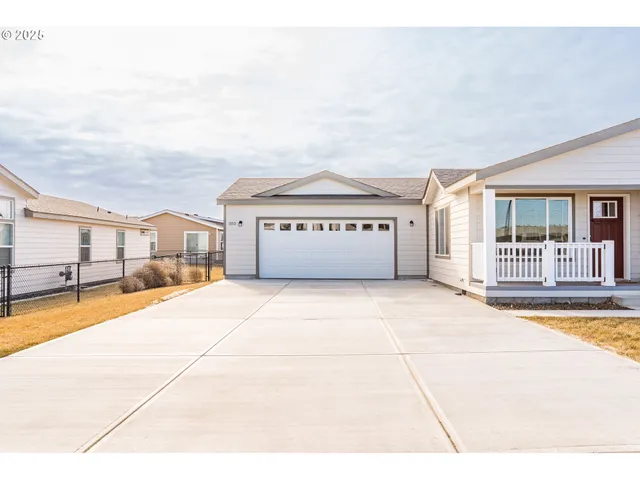 $299,950 | 303 Oregon Trail Boulevard, Boardman, OR 97818