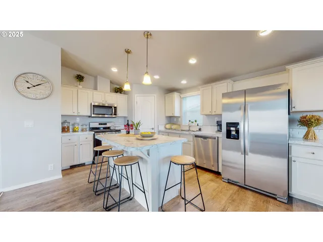 $299,950 | 303 Oregon Trail Boulevard, Boardman, OR 97818