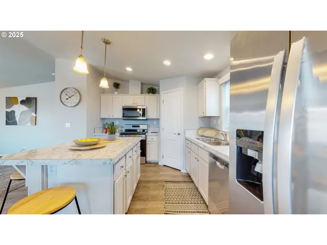 $299,950 | 303 Oregon Trail Boulevard, Boardman, OR 97818