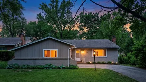 $295,000 | 607 East 90th Terrace, Kansas City, MO 64131