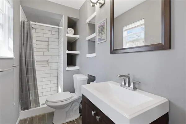 $295,000 | 607 East 90th Terrace, Kansas City, MO 64131