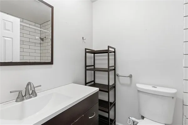 $295,000 | 607 East 90th Terrace, Kansas City, MO 64131