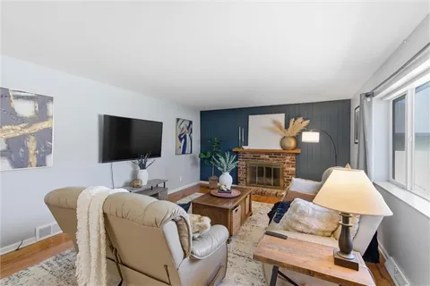 $295,000 | 607 East 90th Terrace, Kansas City, MO 64131
