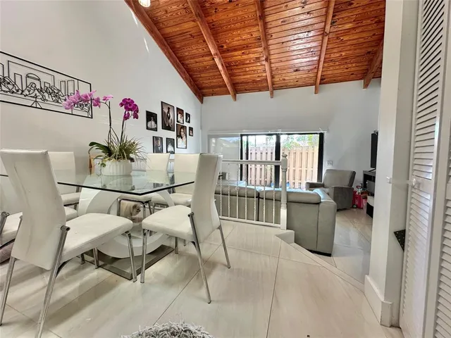 $2,700 | 8011 Southwest 22nd Court, Unit 8011, Davie, FL 33324