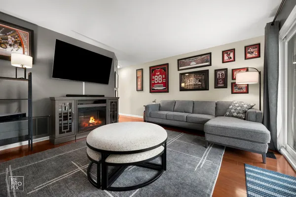 $419,900 | 2696 South Embers Lane, Arlington Heights, IL 60005