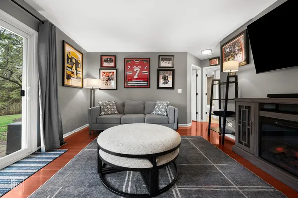 $419,900 | 2696 South Embers Lane, Arlington Heights, IL 60005