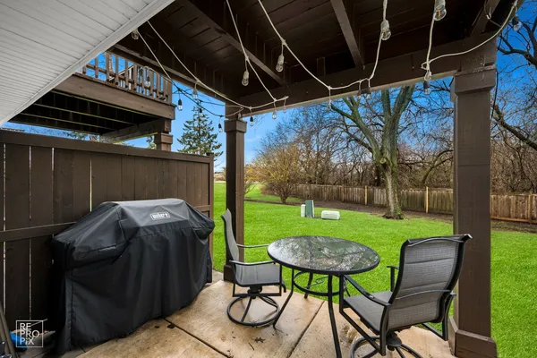 $419,900 | 2696 South Embers Lane, Arlington Heights, IL 60005