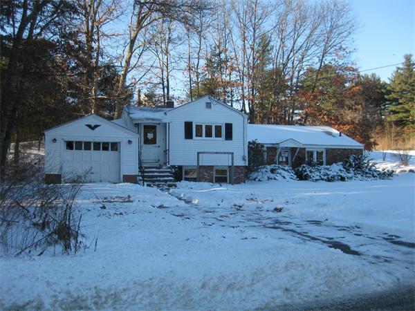 3 Old Howarth Road Oxford, MA 01540 - Photo 1 of 26 Gallery Image 1