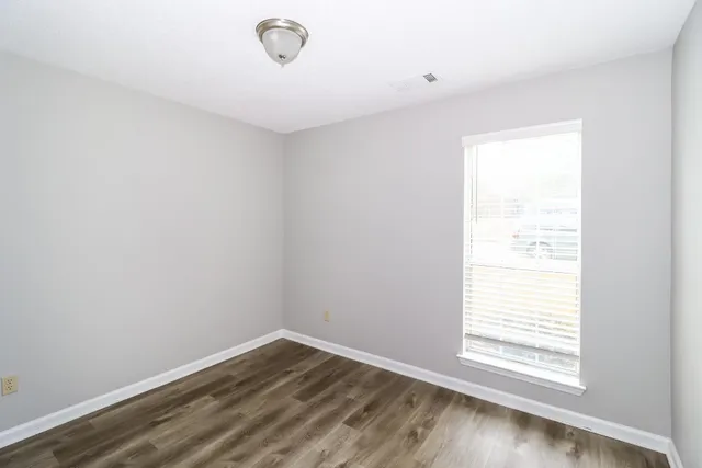 a view of empty room with window