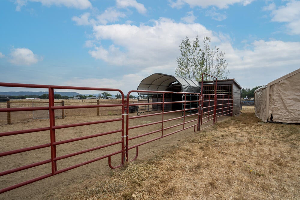 4579 Winnetka Road White City, OR 97503 - Photo 27 of 28 Winnetka 28