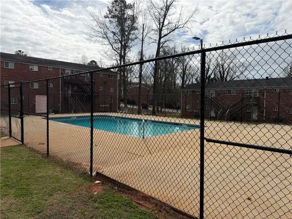 $118,000 | 195 Sycamore Drive, Unit 39, Athens, GA 30606
