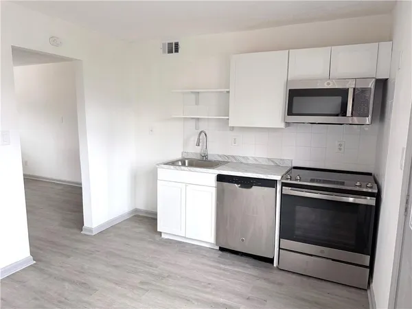$118,000 | 195 Sycamore Drive, Unit 39, Athens, GA 30606