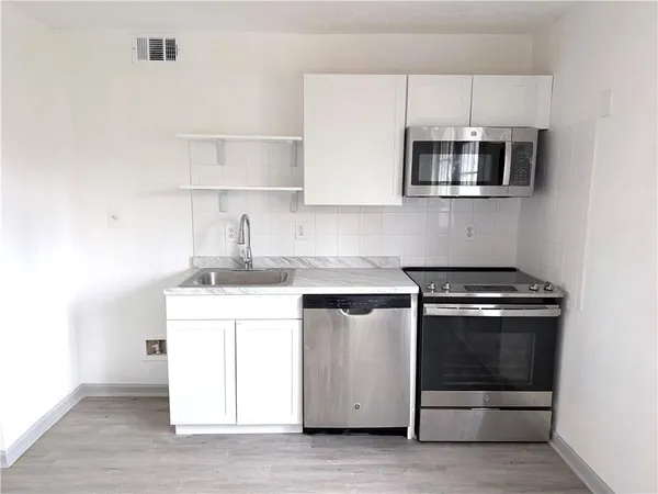 $118,000 | 195 Sycamore Drive, Unit 39, Athens, GA 30606