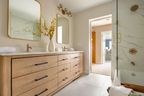 $2,795,000 | 2039 Sacramento Street, San Francisco, CA 94109