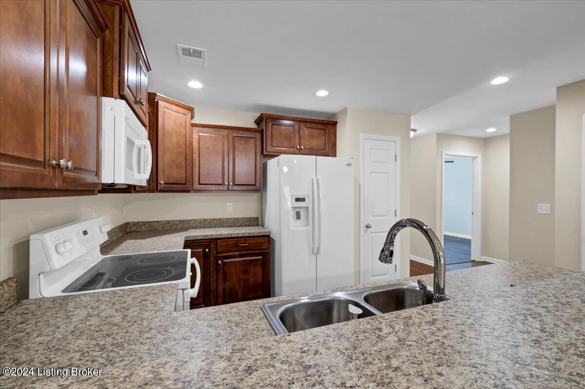 6544 Renate Road Louisville, KY 40291 - Photo 14 of 35 14-6544 Renate Rd-114