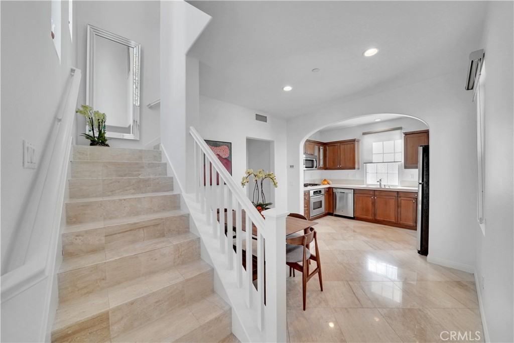 50 Clouds Irvine, CA 92603 - Photo 11 of 30