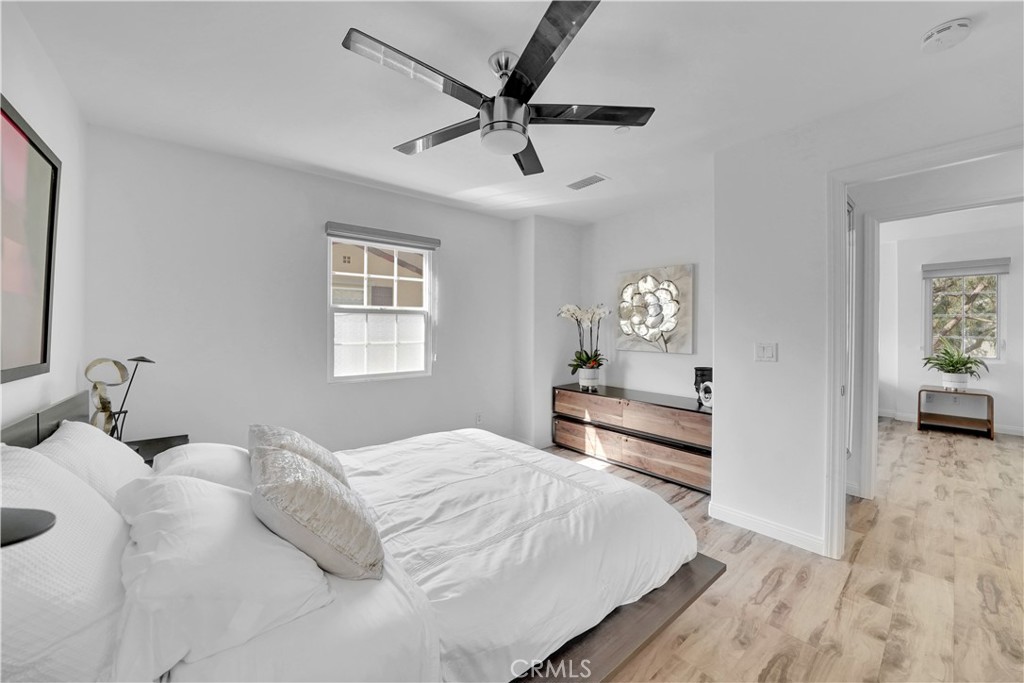 50 Clouds Irvine, CA 92603 - Photo 17 of 30